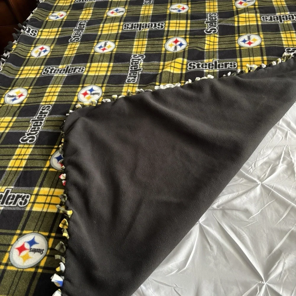 Pittsburgh‎ Steelers Blanket Handmade Tie Twist NFL Football 35x38 In Throw Lap